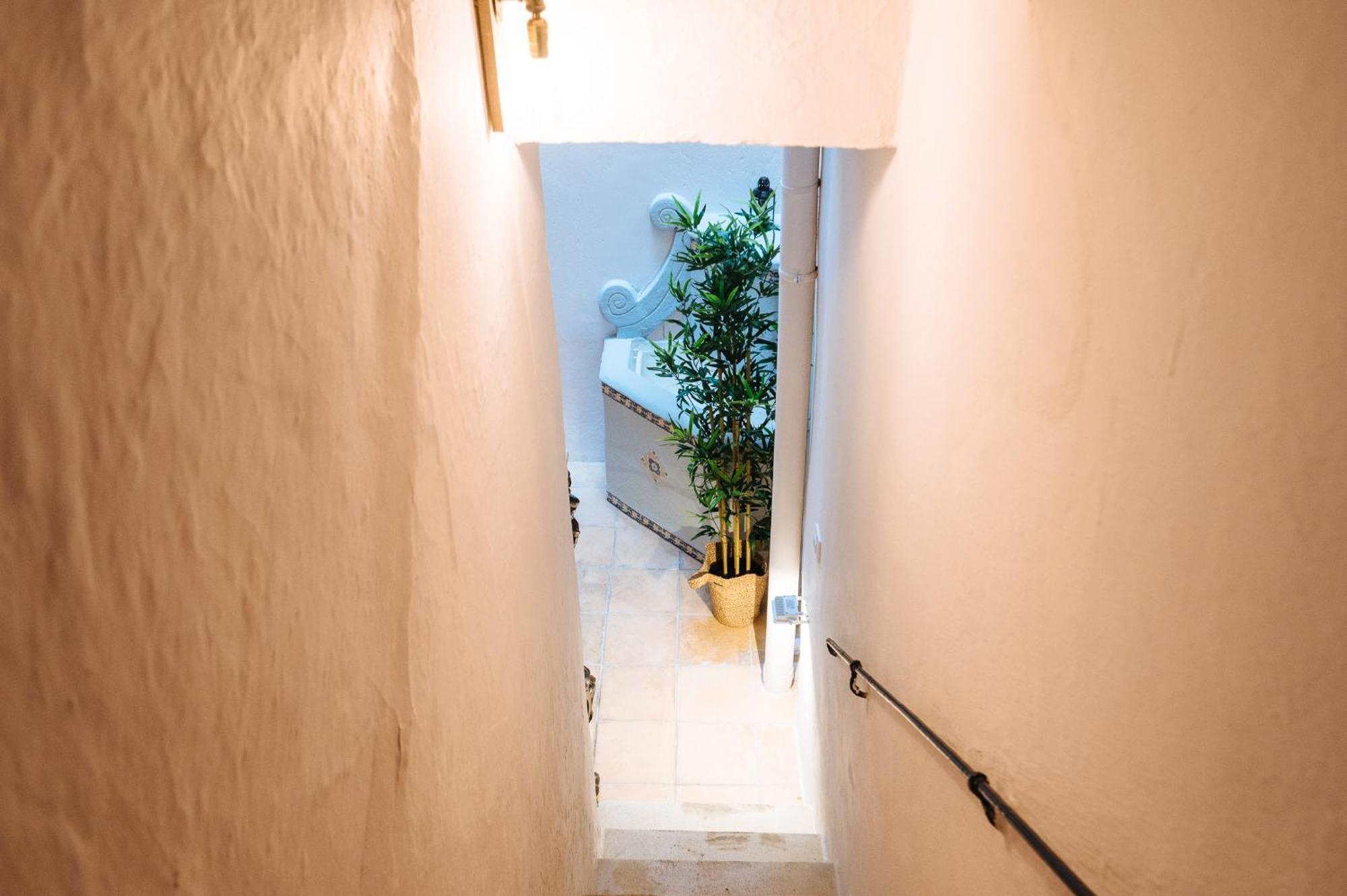 Independent Beautiful House Center With Private Parking