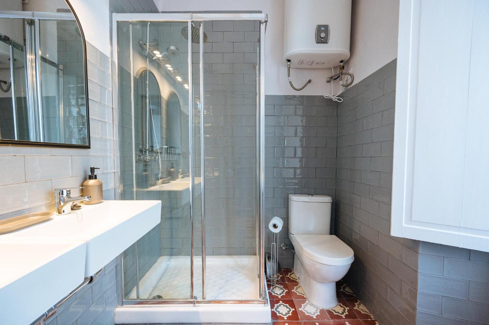 Hébergement de vacances Independent Beautiful House Center With Private Parking *
