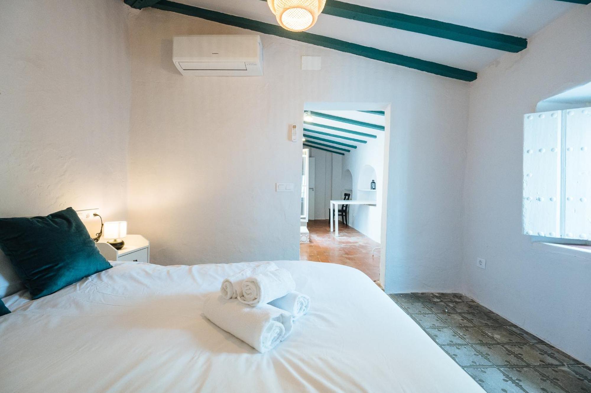 Hébergement de vacances Independent Beautiful House Center With Private Parking *