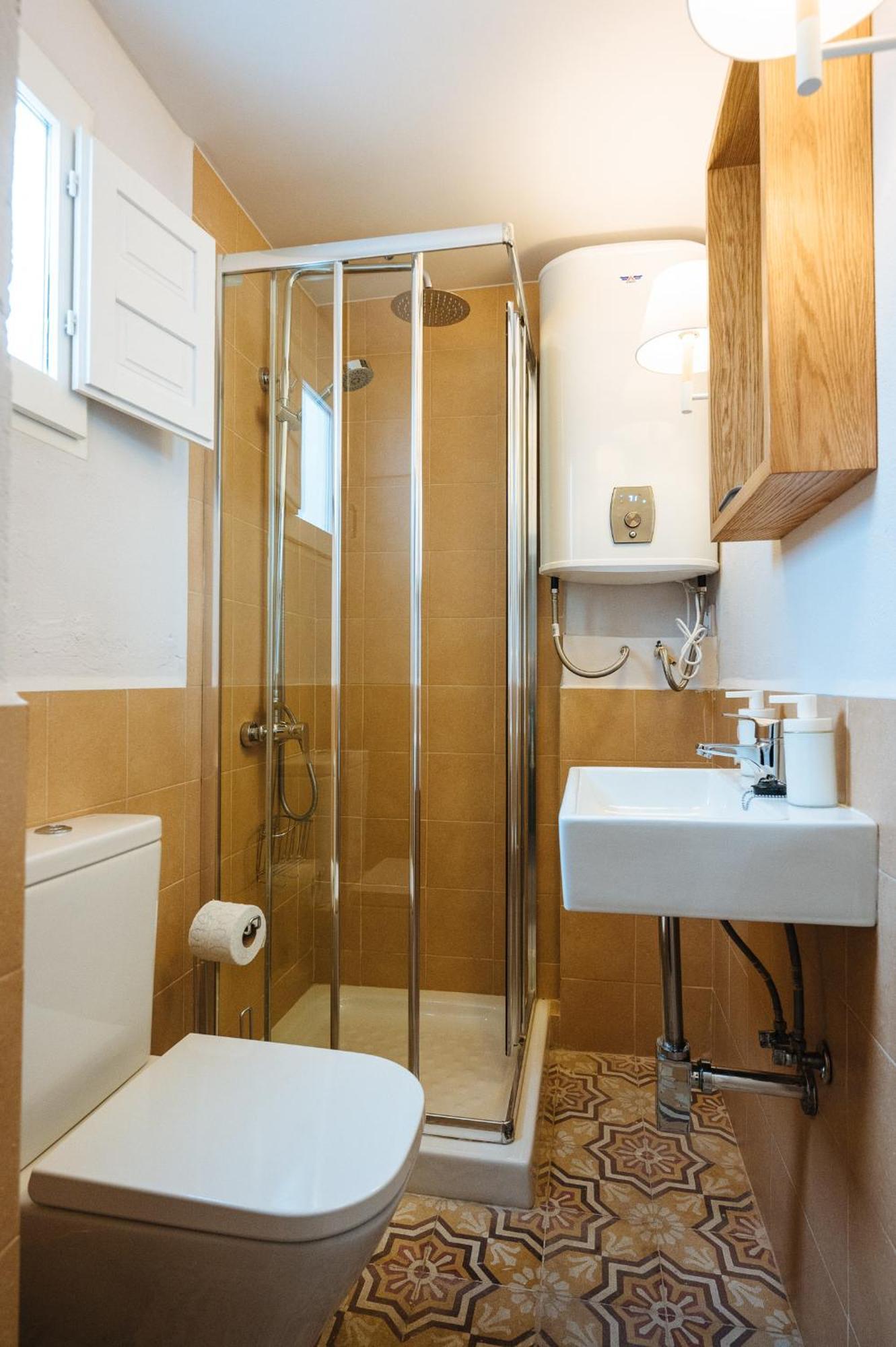 Independent Beautiful House Center With Private Parking Hébergement de vacances *